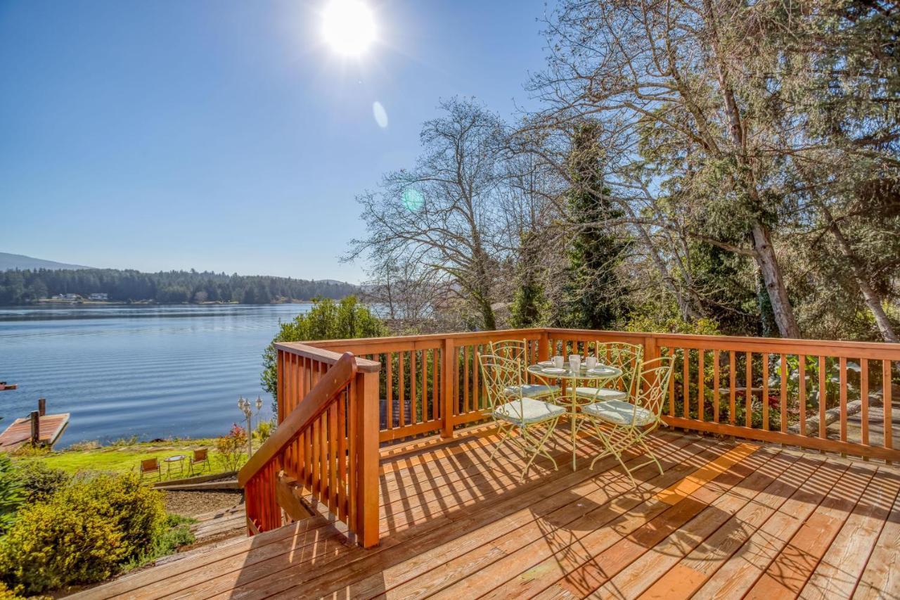 Regatta Park Lake House リンカーン・シティー エクステリア 写真