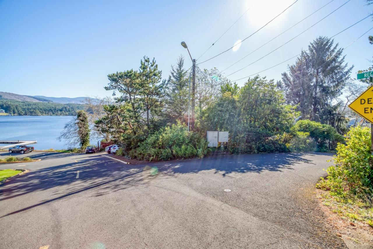 Regatta Park Lake House リンカーン・シティー エクステリア 写真